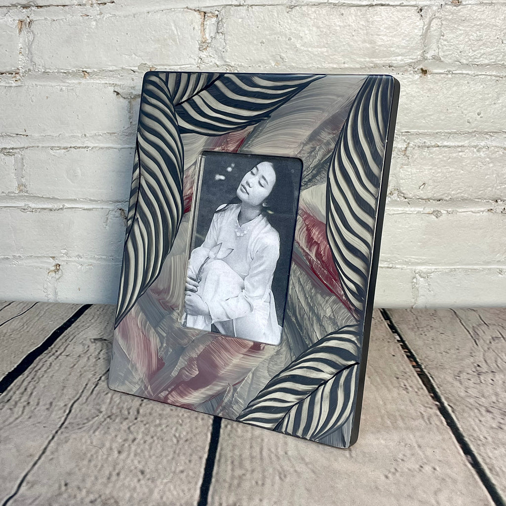 4 x 6" Tiger Palm Frame in Linen/Gray/Wine by Grant-Noren Frames