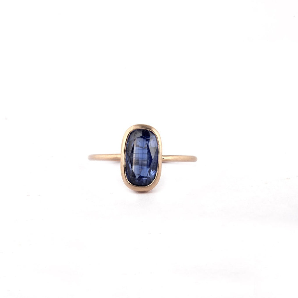 Blue kyanite oval ring in 14k gold by Margaret Solow